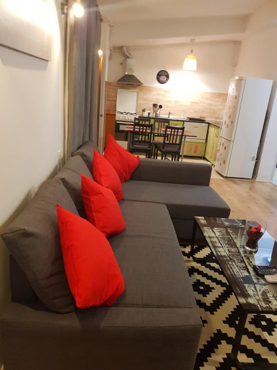 Modern Apartment With Pool In North Bucharest Cretuleasca Exterior photo